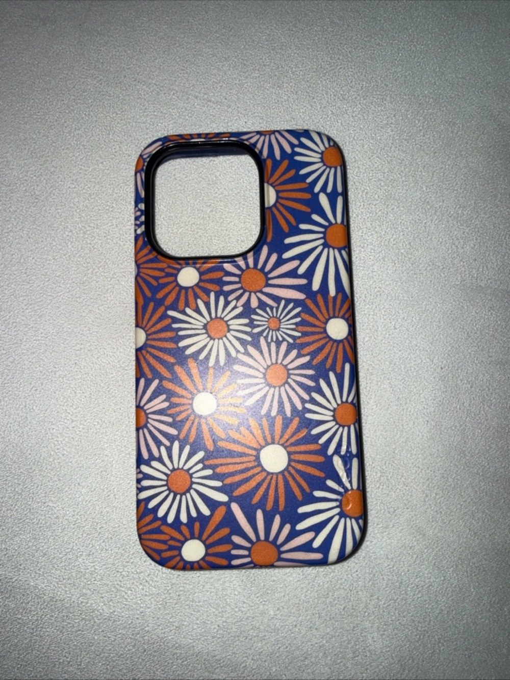 Casely Spring Forward hard fitted phone case for Apple 15 pro